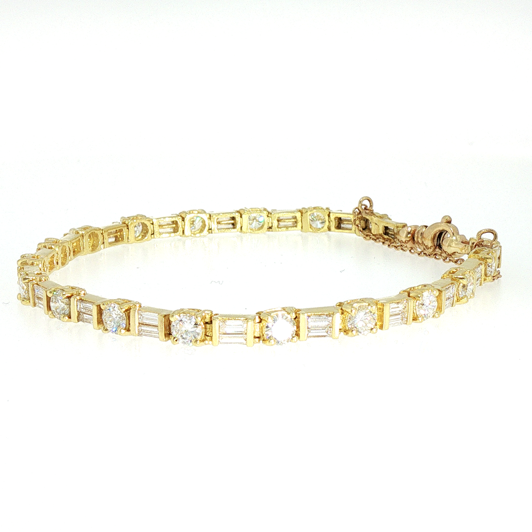 Yellow Gold Alternating Round and Baguette Diamond Tennis Bracelet