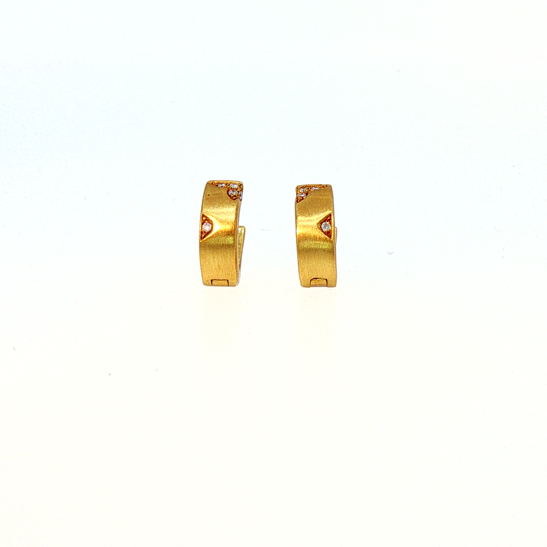 18k Yellow Gold Diamond Accent Matte Hoop Earrings