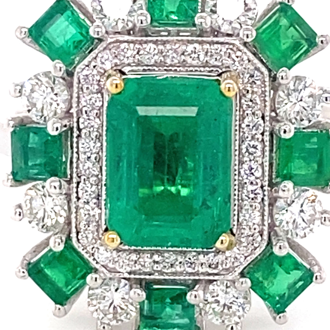 18k Emerald Diamond Ring